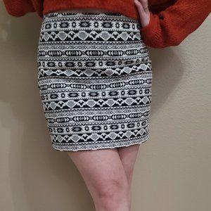H&M fitted detail skirt, size 4